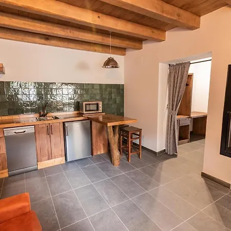 Rurales Casa Llongo شقة فندقية 3*