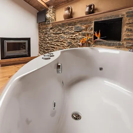 Rurales Casa Llongo شقة فندقية 3*