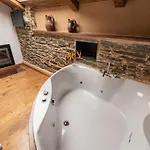 Aparthotel Rurales Casa Llongo 3*