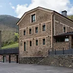 Rurales Casa Llongo Aparthotel Coana