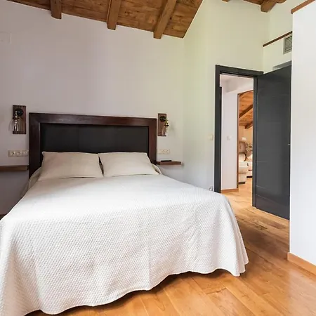 Rurales Casa Llongo Aparthotel Coana