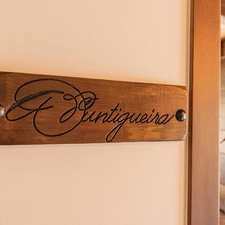 Rurales Casa Llongo Apart-hotel Coana