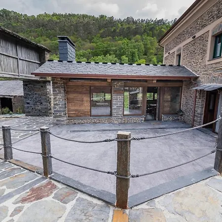 Aparthotel Rurales Casa Llongo Coana