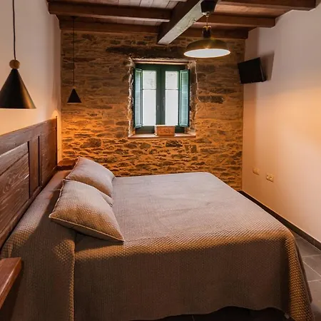 Apart-hotel Rurales Casa Llongo 3*