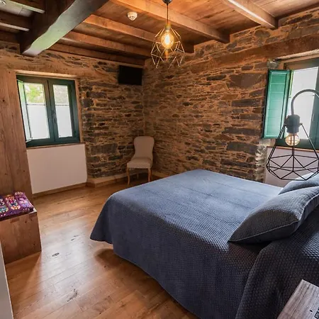 Apartahotel Rurales Casa Llongo Coana