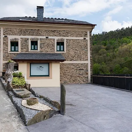 Apart-hotel Rurales Casa Llongo