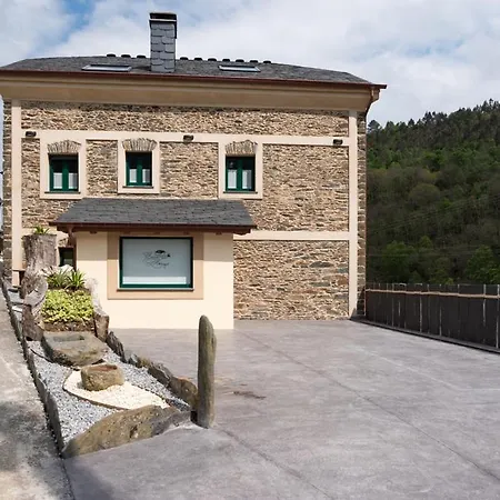 Apart-hotel Rurales Casa Llongo 3*