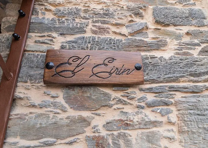 Rurales Casa Llongo Apartahotel Coana