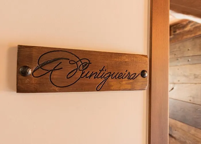 Rurales Casa Llongo Apartahotel Coana