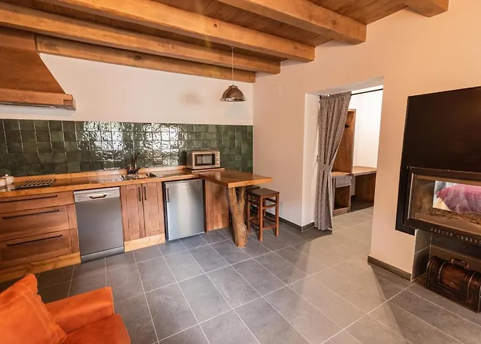 Rurales Casa Llongo Apartahotel 3*