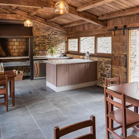 Rurales Casa Llongo Aparthotel Coana