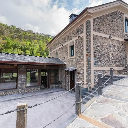 Aparthotel Rurales Casa Llongo