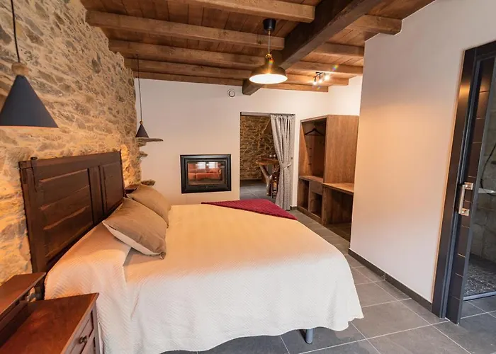 Rurales Casa Llongo 3*