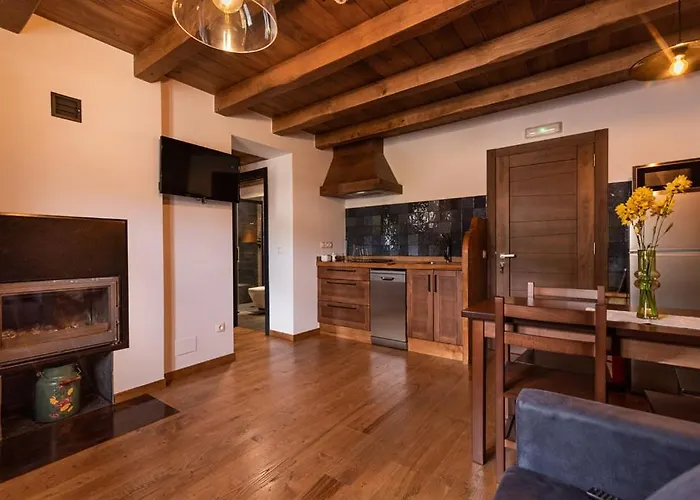 Rurales Casa Llongo 3*