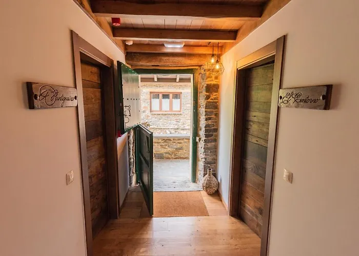 Rurales Casa Llongo 3*